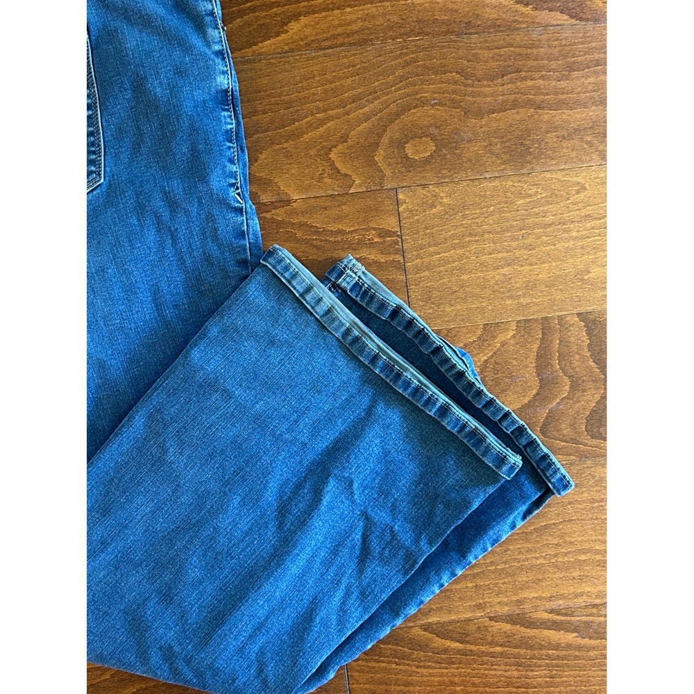 Torrid Luxe Slim Boot Super Stretch Jeans Womens Blue Denim Plus Sz 28 SHORT - Picture 2 of 9